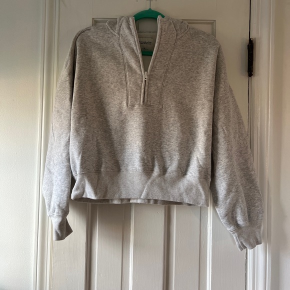 Abercrombie and Fitch Sunday Half Zip - Picture 1 of 3